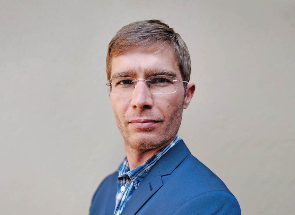 profile-photo-dr-theunis-botha